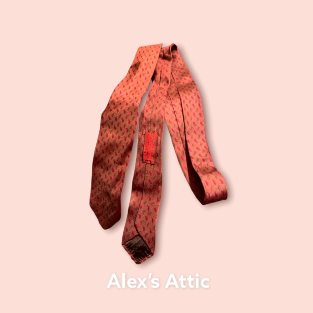 Lord and Taylor mens tie pre-owned